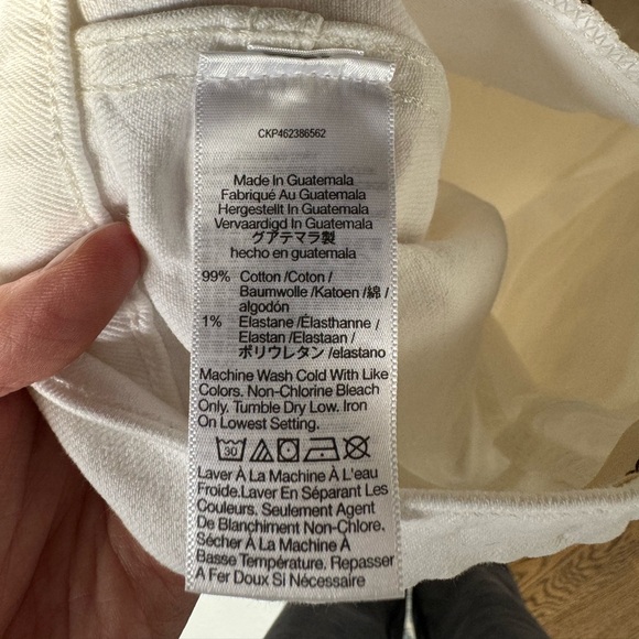 Madewell 11” High Rise Flare Jeans in Tile White, Size 28 - Picture 9 of 10